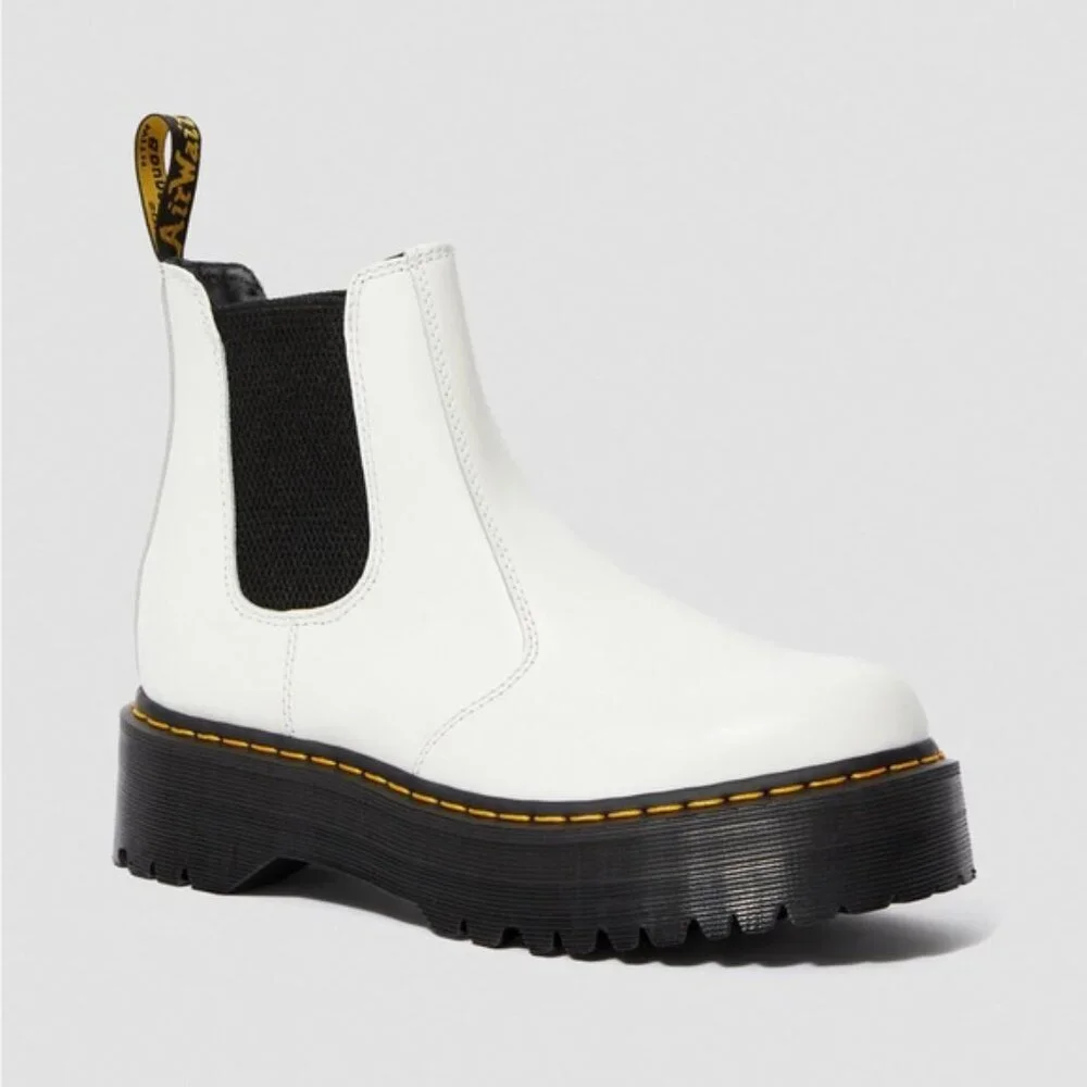 NWT DR. MARTENS 2976YS Smooth LEATHER PLATFORM CHELSEA BOOTS Size 4 US M 5‎ US L